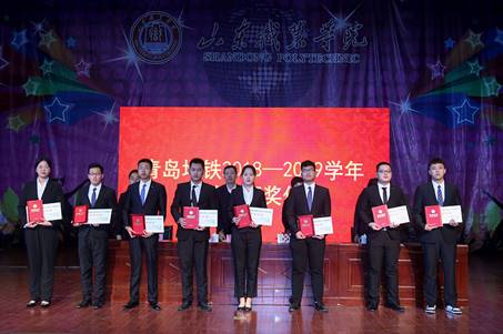 說明: //news.www.wanbaokm.com/__local/4/B7/EC/358A7743A554181D8CB6D82628E_30104768_2F526.jpg