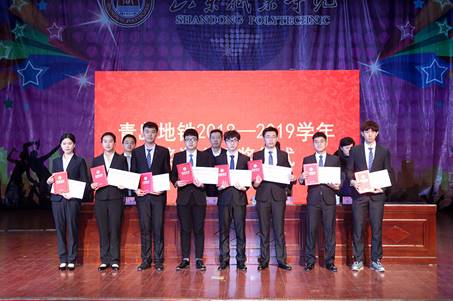 說明: //news.www.wanbaokm.com/__local/C/75/A4/76CF8B7571A29281014ECFB9E3F_320A9F22_3522C.jpg